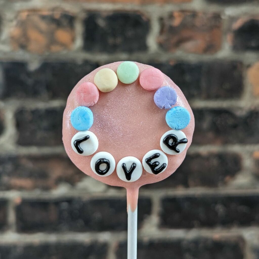 Taylor Swift Cake Pop Decorating Class, Monday August 12th, from 11am