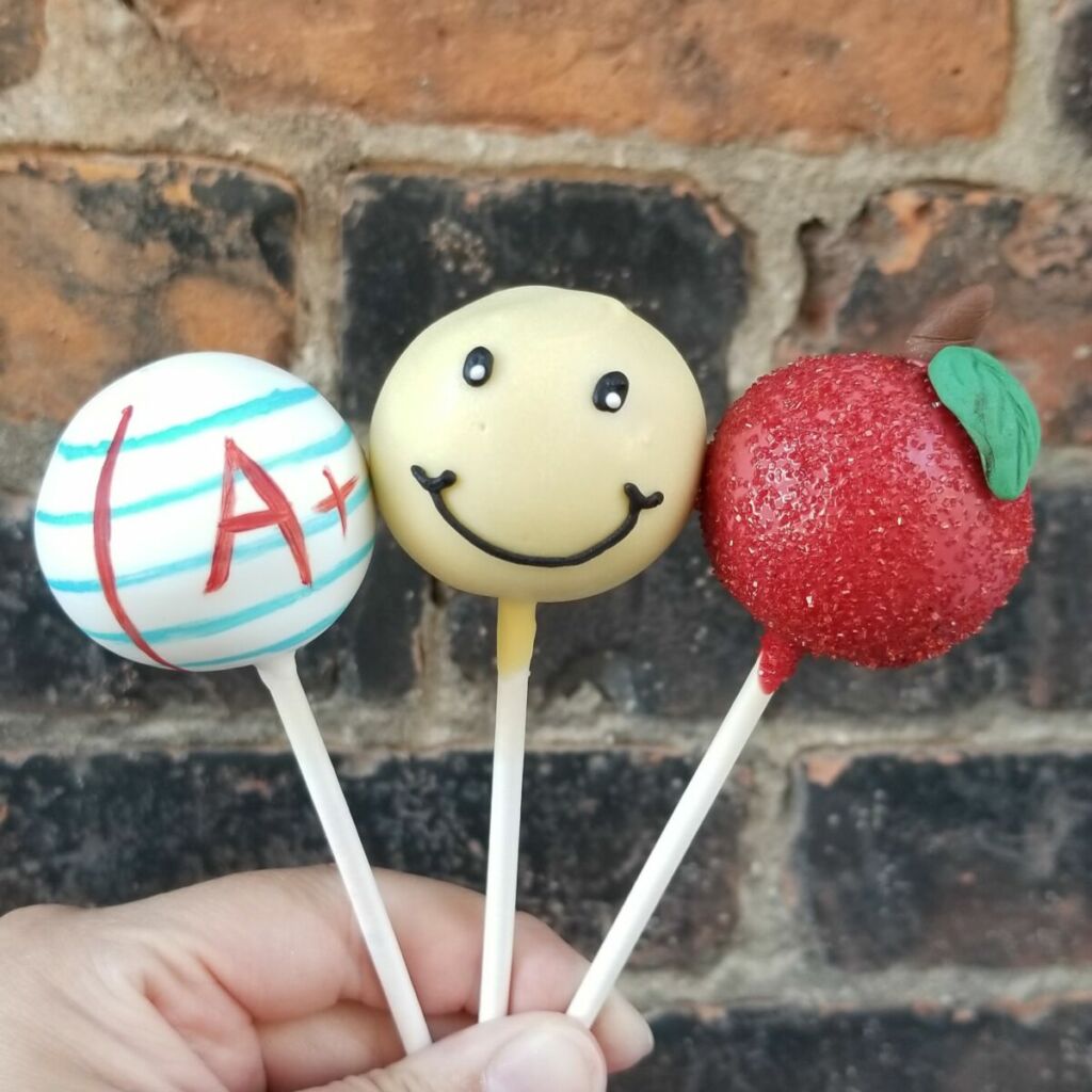 Back to School Cake Pops 2022