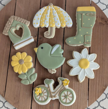 April Showers Sugar Cookie Decorating Class 2025