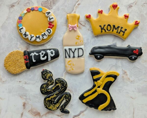 Taylor Swift Reputation Sugar Cookie Decorating Class 2025