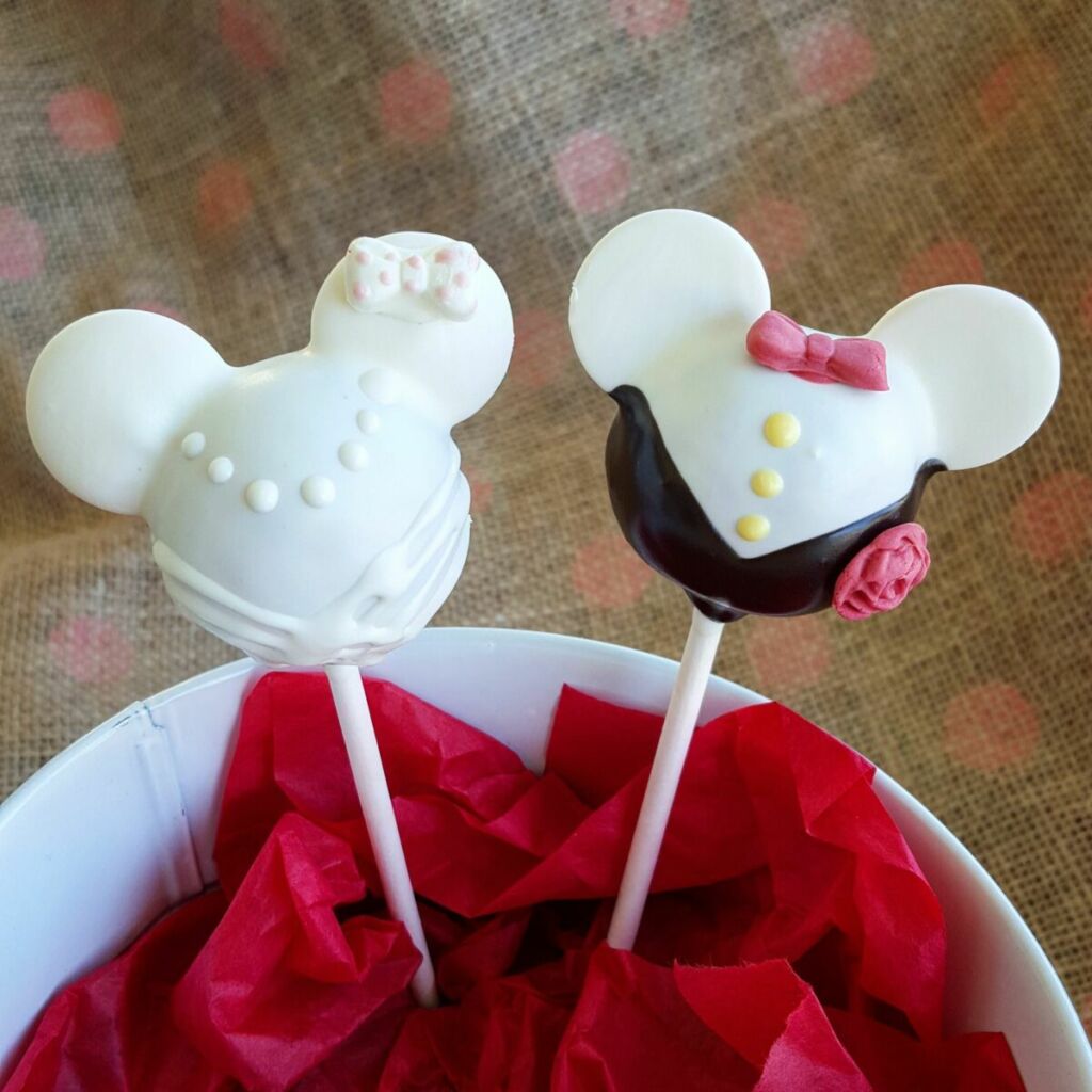 Mickey Groom and Minnie Bride 2017