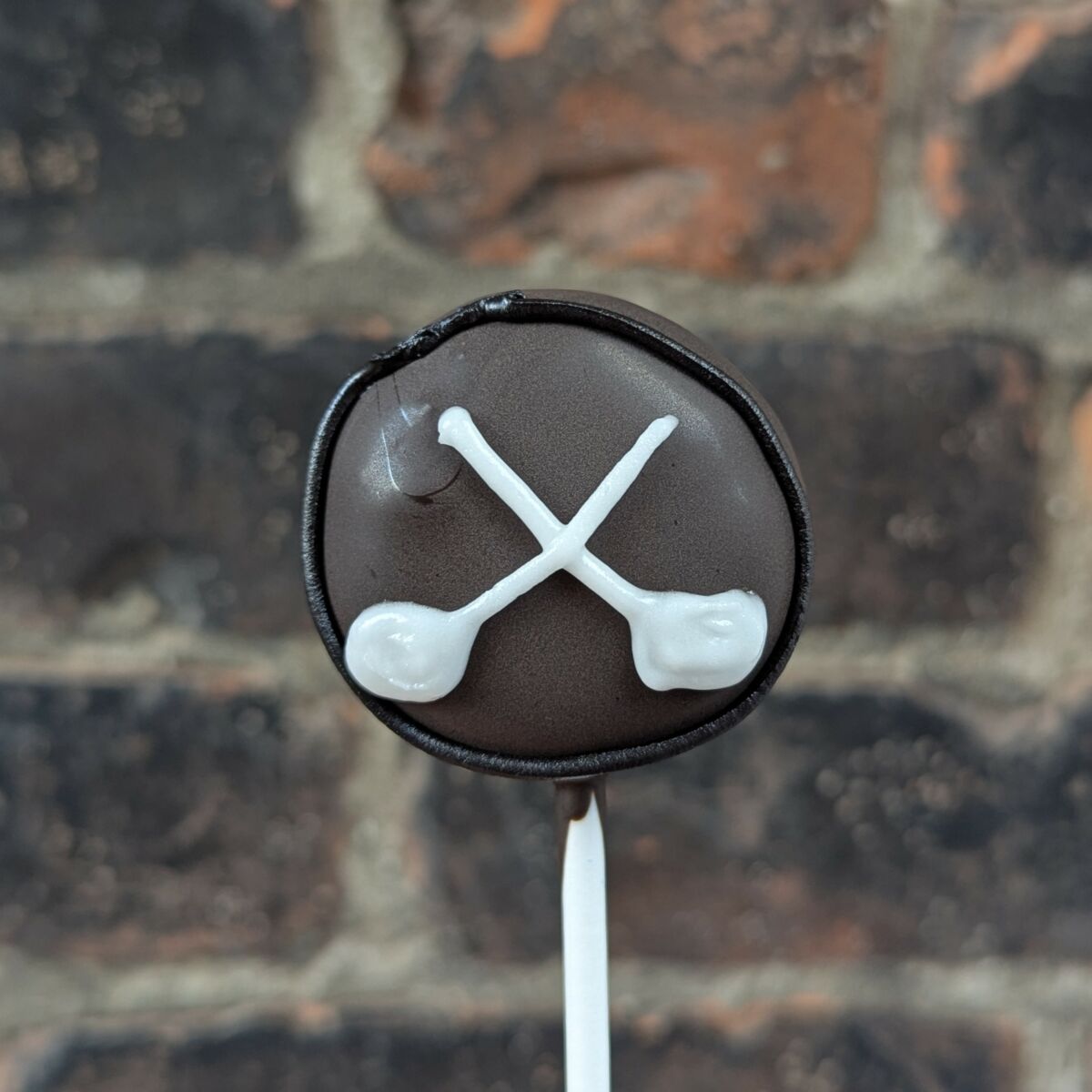 Hockey Puck Cake Pop 2026
